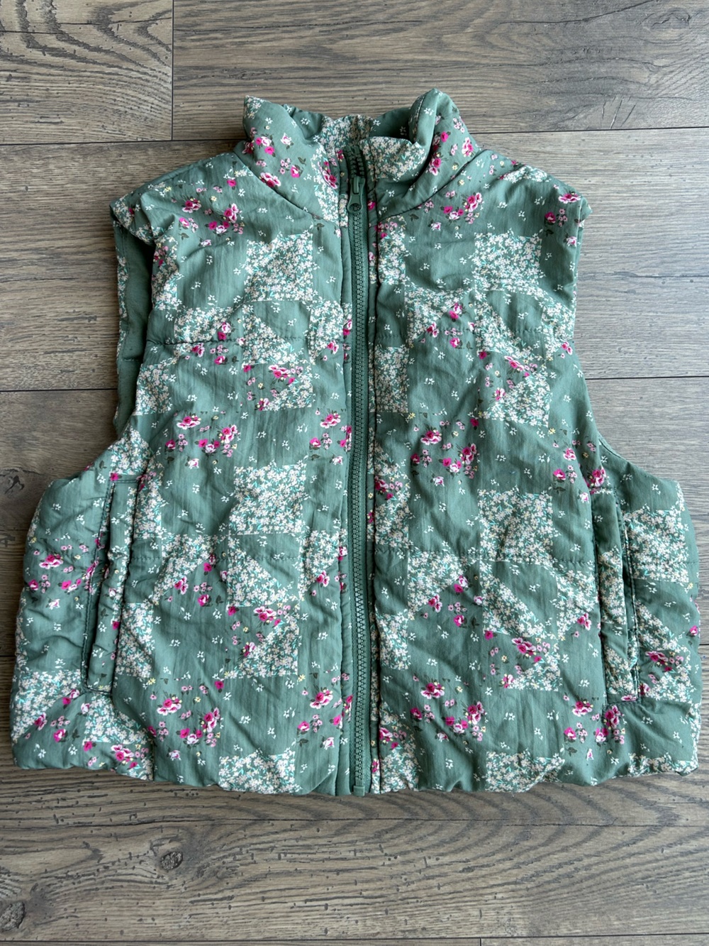 Love Fire Quilted Floral Puffer Vest in Sage Green